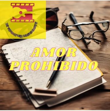 Portapapeles con la frase "Amor Prohibido" y gafas al lado. Fondo de madera.