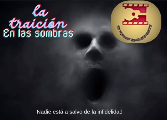 Fondo oscuro con una silueta de rostro gritando y texto sobre traición y fidelidad.